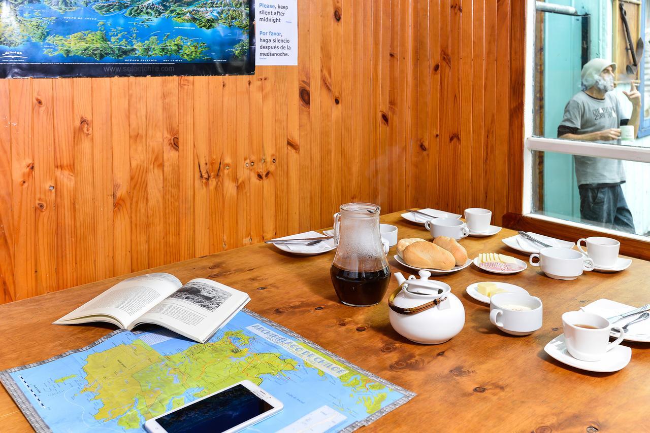 Backpackers & Hostal 